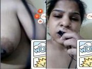 Paki Bhabhi Showing Boobs and Pussy On Video Call