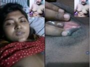 Sexy Desi Girl Showing Her Boobs and Pussy and Fucking