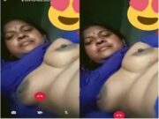 Sexy Bhabhi Showing Her Boobs and Pussy On Video Call