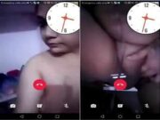 Horny Bhabhi MASTURBATEING On Video Call