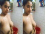 Hot Look Desi Girl Showing Her Boobs and Pussy Part 3