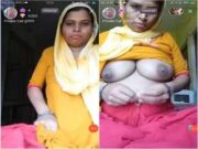 Sexy Bhabhi Showing Boobs and Pussy On Tange Private Show