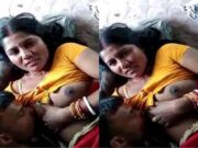 Desi Cpl Romance and Hubby Sucking Wife Boobs