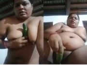 Horny Bhabhi Masturbating
