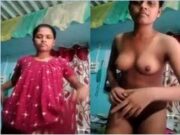 Desi Village Girl Strip her Cloths and Showing Her Nude Body To Lover