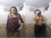 Cute Paki Girl Record her Nude Video For Lover