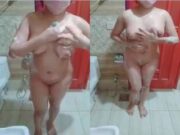 Paki Girl Record Her Bathing Video