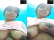 Tamil Bhabhi Showing Her Boob and Pussy to Lover On Video Call