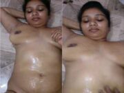 Sexy Bhabhi Oil Massage