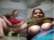 Boudi Showing Her Boobs and Pussy