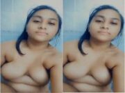 Sexy Desi Girl Showing Her Boobs and Pussy