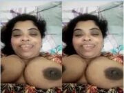 Lankan Bhabhi Showing Her Big Boobs