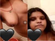 Sexy Desi Bhabhi Showing Her Big Boobs