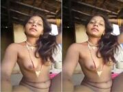 Village Bhabhi Showing Her Boobs and Pussy