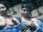cute Look Desi Boudi Showing Her Boobs and Pussy