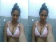 Cute Lankan Girl Showing Her Nude Body And OutDoor Bathing Part 1