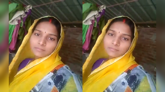 Bihar Village Bhabhi Boobs & Pussy Show