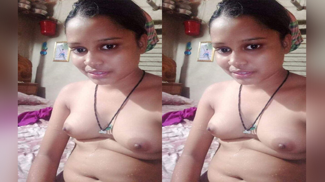Bangladeshi Super Horny Unsatisfied Village Bhabi Pussy Rubbing With BanglaTalk And Moaning Enjoy