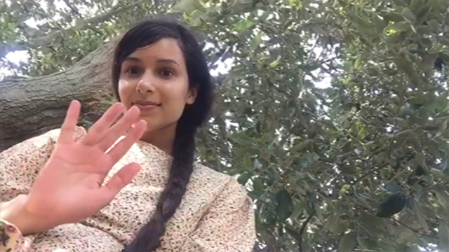 Pakistani girl showed pussy