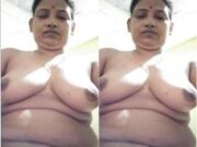 Today Exclusive- Horny Bhabhi Record her Nude Video For Hubby