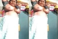 Today Exclusive- Mallu Bhabhi Shows Boobs