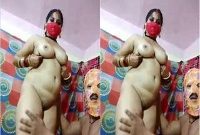 Today Exclusive- Desi Bhabhi Shows Her Boobs on Cam Show