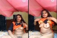 Today Exclusive- Sexy Bhabhi Showing Her Boobs And Pussy