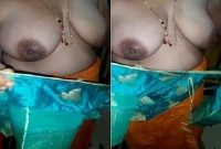 Today Exclusive- Tamil Bhabhi Shows Boobs