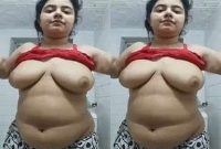 Today Exclusive – Sexy Desi Girl Shows Her Big Boobs and Pussy