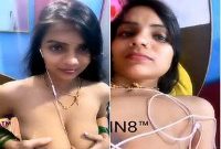 Today Exclusive – Sexy Desi Bhabhi Shows her Boobs
