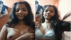 Today Exclusive – Hot Desi Girl Shows Her Boobs