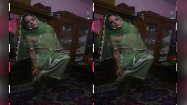 Newly Wed Beautiful Sexy Paki Wife Bj and Fucking