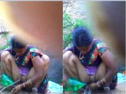 Today Exclusive – Desi Village Bhabhi Cleaning Her Pussy After Fucking