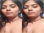 Today Exclusive – Cute Desi Girl Shows her Boobs and Pussy