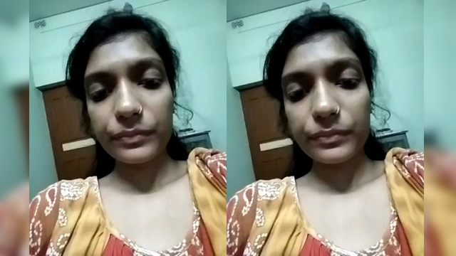 Desi Girl Shows Her Pussy (Updates)