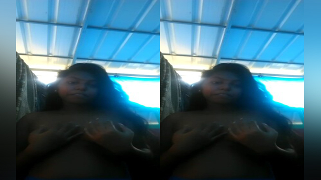 Desi teen girl showing boobs