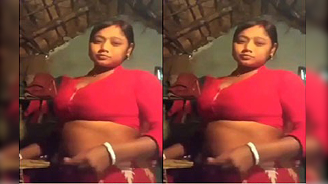 Unsatisfied Bangladeshi Village Wife Nude MMS