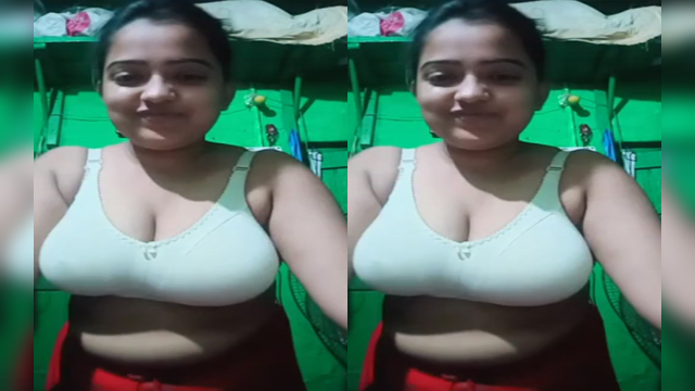 Sexy Bengali Girl Showing Boobs and Pussy Part1