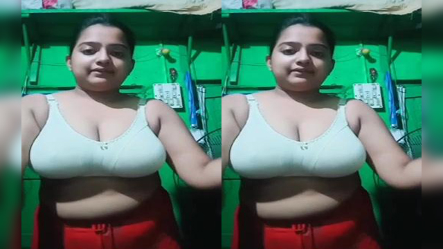 Sexy Bengali Girl Showing Boobs and Pussy Part2