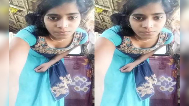 Desi Girl Shows her Boobs and Pussy