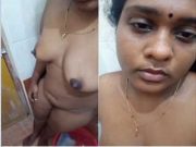 Today Exclusive – Sexy Bhabhi Shows her Boobs and Pussy