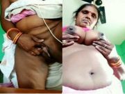 Today Exclusive – Desi Village Bhabhi Shows her Boobs and Pussy