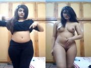 Desixnxx2 –Sexy Paki Girl Shows Her Boobs