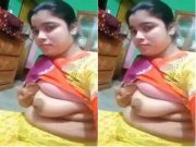 desixnxx2 – Horny Bangla Boudi Shows her boobs and Pussy Part 1