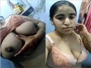 Today Exclusive – Desi Bhabhi Shows Her Boobs and Pussy