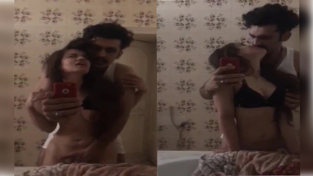 Desi BF recording Fucking and Blowjob leaked MMS