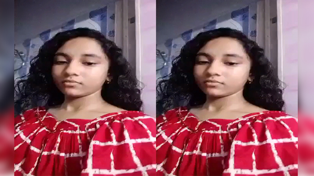 Young maal showing boobs