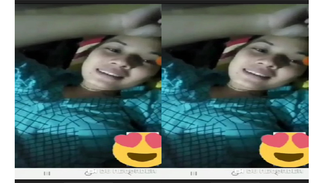Bangladeshi Beautiful Cute Girl Showing