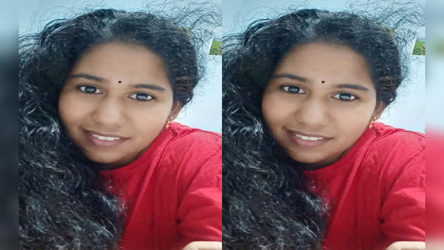 Mallu Bhabi Showing