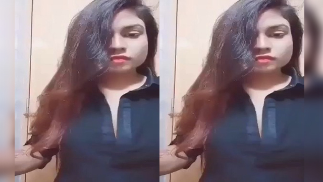 Sexy Bangladeshi Shows Boobs and Pussy